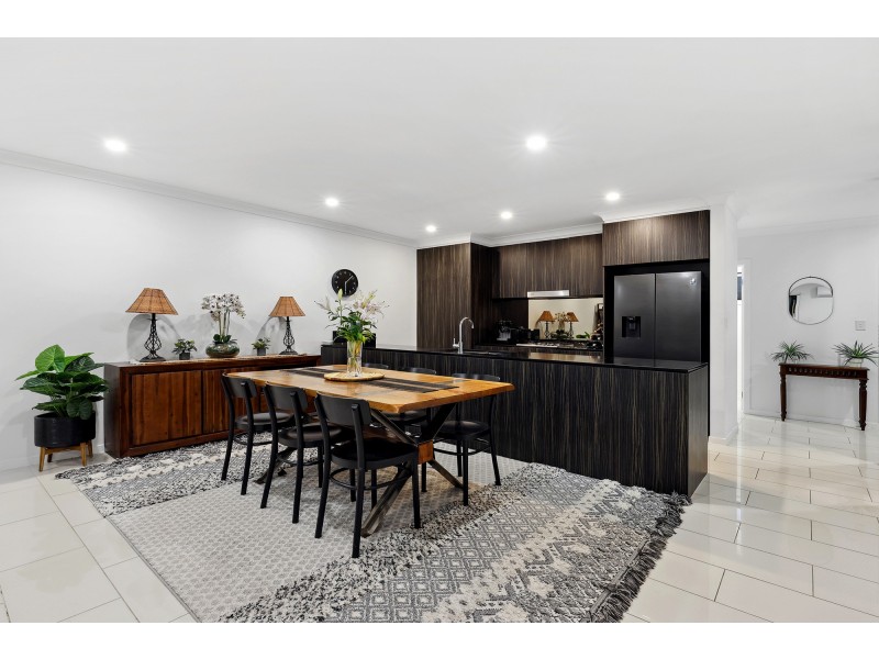170 North Hill Drive, Robina QLD 4226