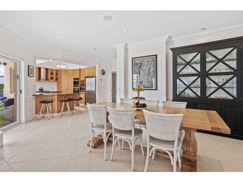 11 Miling Court, Robina QLD 4226