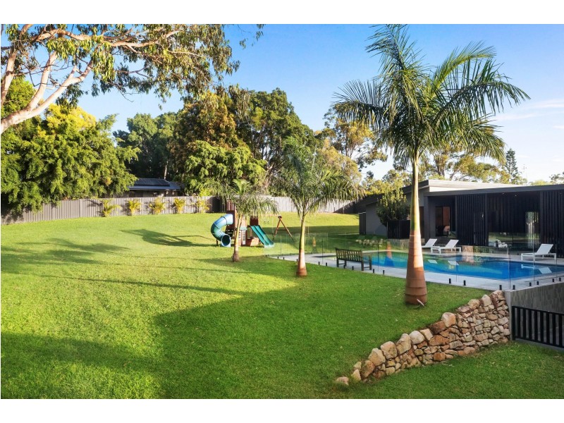 10 Baron Court, Tallai QLD 4213