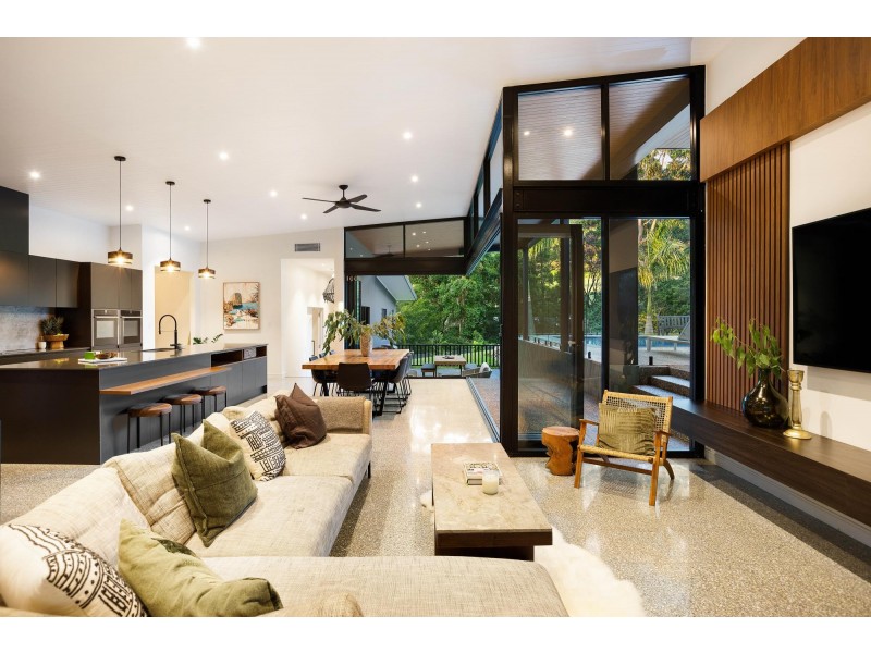 10 Baron Court, Tallai QLD 4213