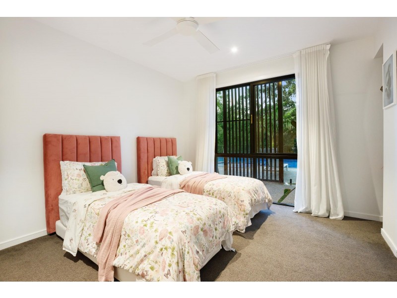 10 Baron Court, Tallai QLD 4213