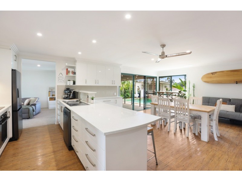 4 Beckington Terrace, Mudgeeraba QLD 4213