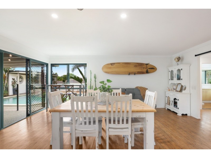 4 Beckington Terrace, Mudgeeraba QLD 4213