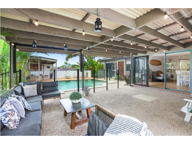 4 Beckington Terrace, Mudgeeraba QLD 4213