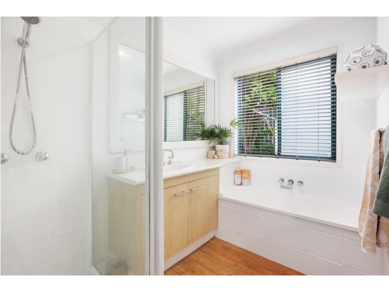 4 Beckington Terrace, Mudgeeraba QLD 4213