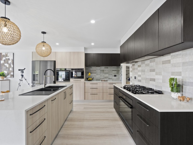 18 Bluebird Lane, Reedy Creek QLD 4227