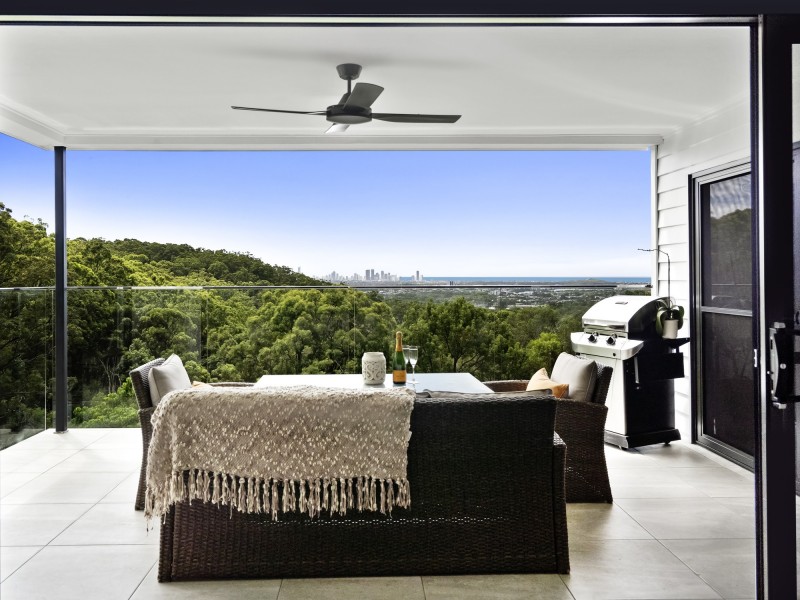 18 Bluebird Lane, Reedy Creek QLD 4227