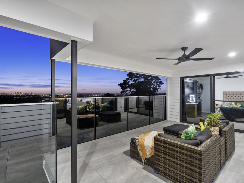 18 Bluebird Lane, Reedy Creek QLD 4227