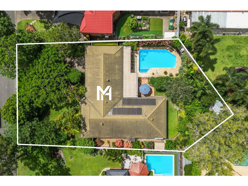 14 Kensington Street, Robina QLD 4226