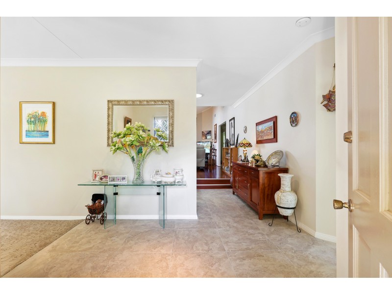 14 Kensington Street, Robina QLD 4226