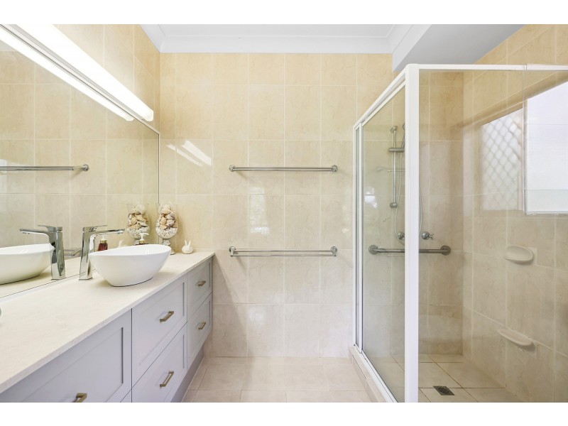 14 Kensington Street, Robina QLD 4226