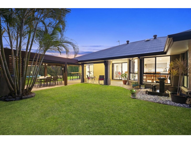 18 Huxley Court, Pacific Pines QLD 4211