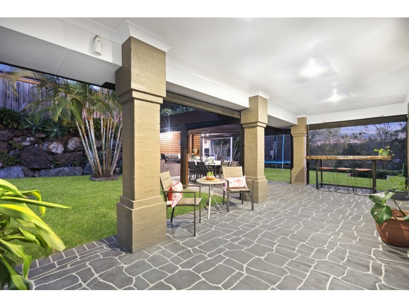 18 Huxley Court, Pacific Pines QLD 4211