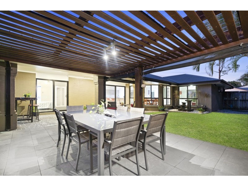 18 Huxley Court, Pacific Pines QLD 4211