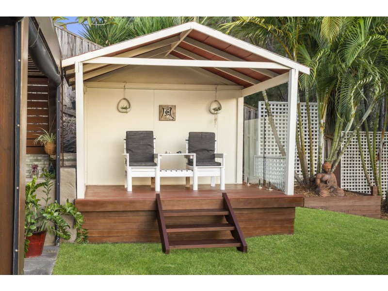 18 Huxley Court, Pacific Pines QLD 4211