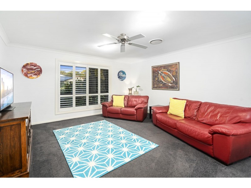 18 Huxley Court, Pacific Pines QLD 4211