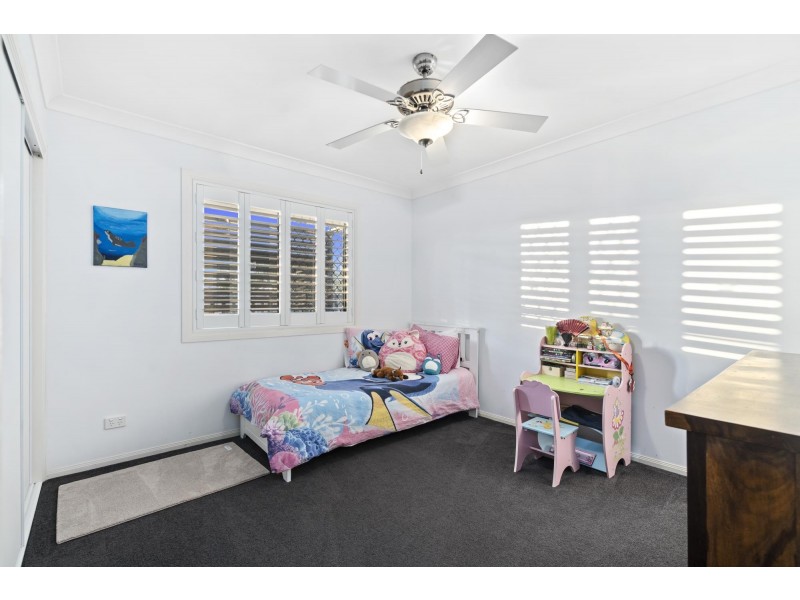 18 Huxley Court, Pacific Pines QLD 4211