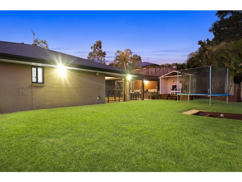 18 Huxley Court, Pacific Pines QLD 4211