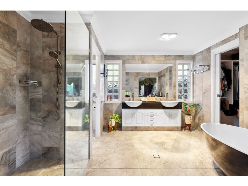 46 Olympus Drive, Robina QLD 4226