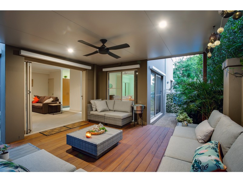 1/3 Winton Terrace, Varsity Lakes QLD 4227