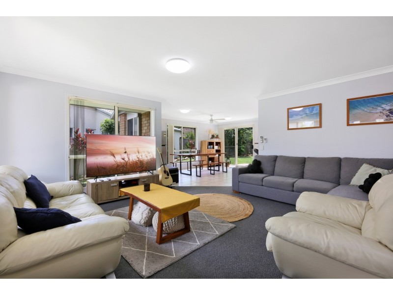 23 Hillsborough Close, Robina QLD 4226