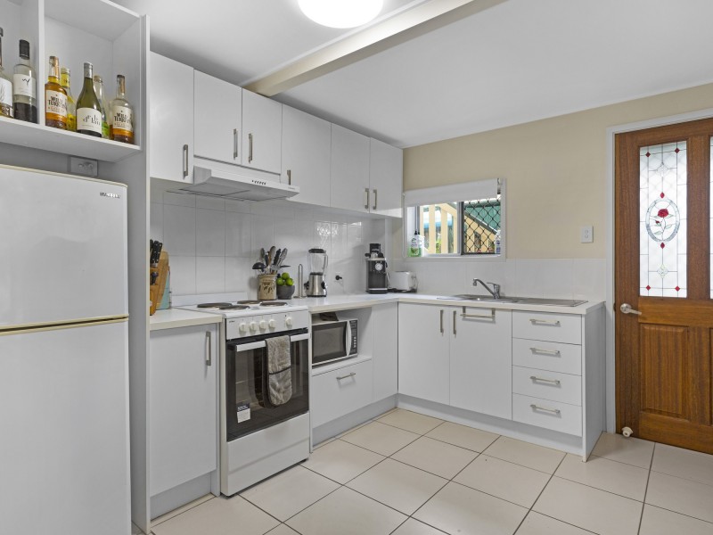 53 Baratta Street, Southport QLD 4215