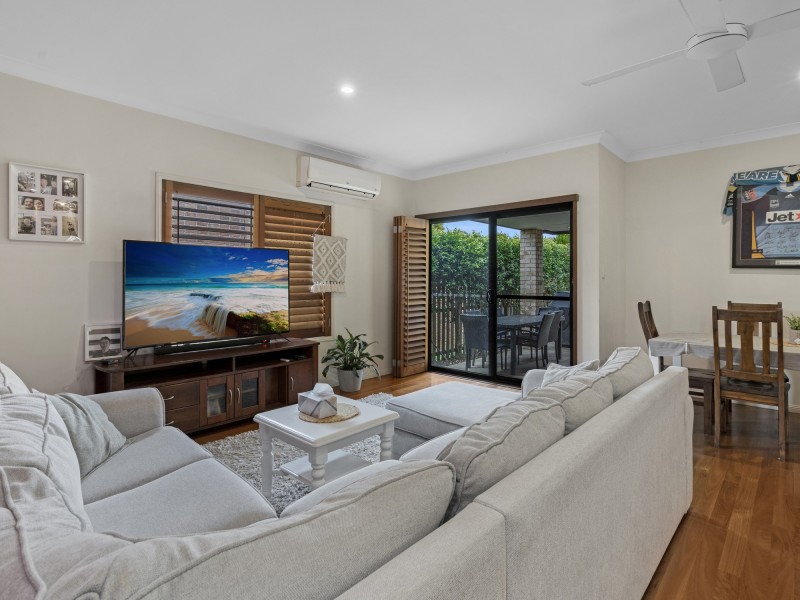 12 Mindelo Drive, Varsity Lakes QLD 4227