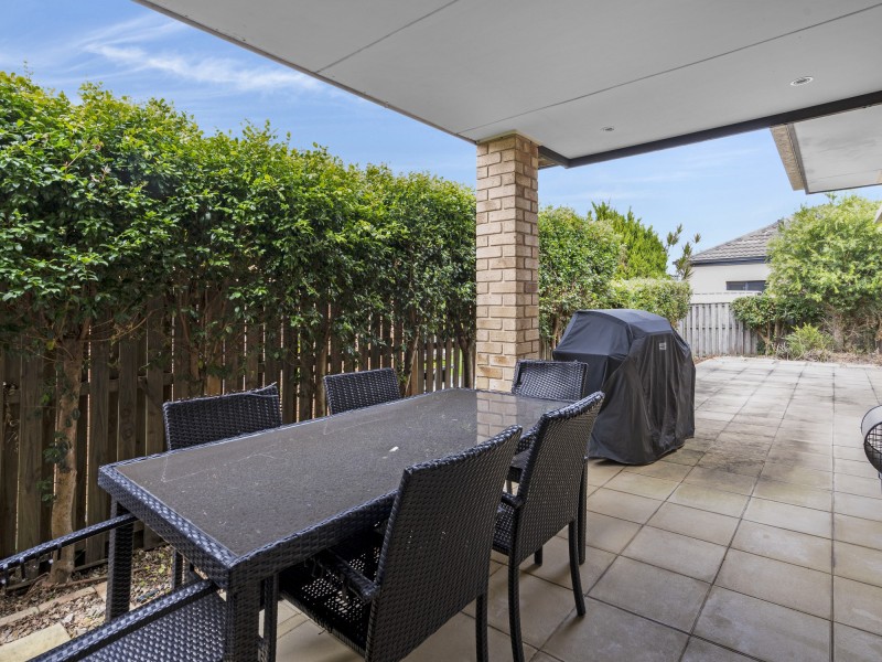 12 Mindelo Drive, Varsity Lakes QLD 4227