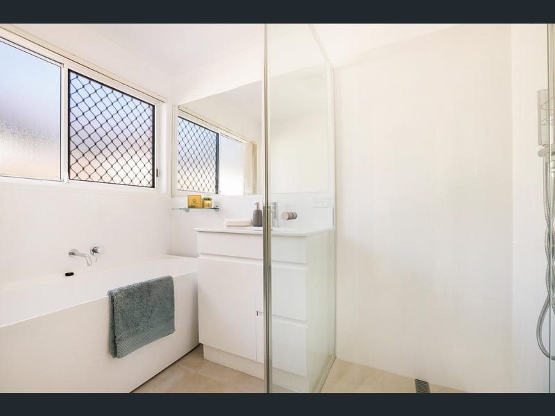 14 Wisconsin Street, Varsity Lakes QLD 4227
