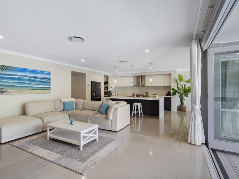 10 Greenview Place, Reedy Creek QLD 4227