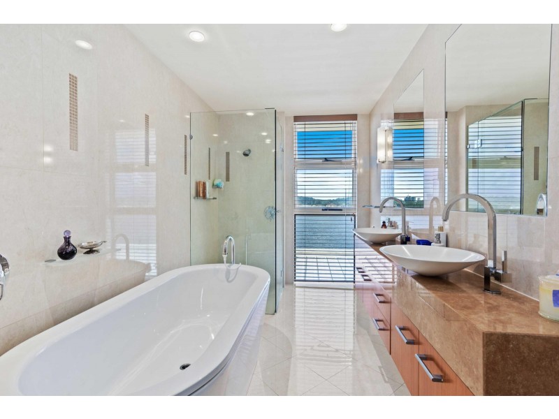 174/251 Varsity Parade, Varsity Lakes QLD 4227