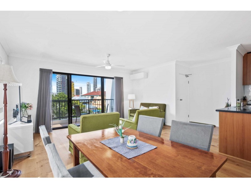 33/16-24 Purli Street, Chevron Island QLD 4217