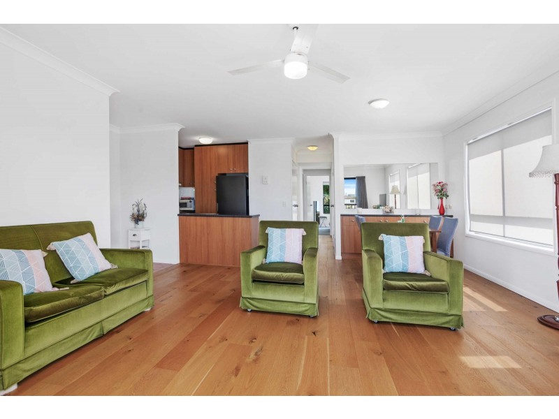 33/16-24 Purli Street, Chevron Island QLD 4217