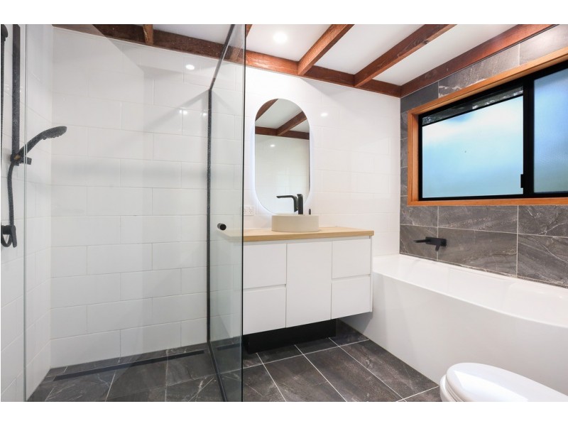 208 Dugandan Street, Nerang QLD 4211