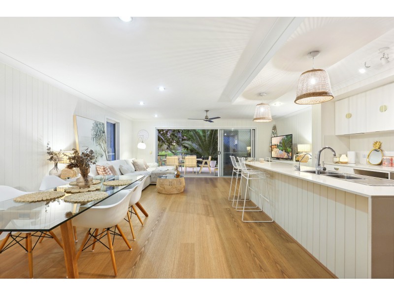 92 Verona Circuit, Burleigh Waters QLD 4220