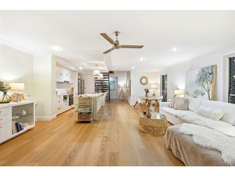 92 Verona Circuit, Burleigh Waters QLD 4220