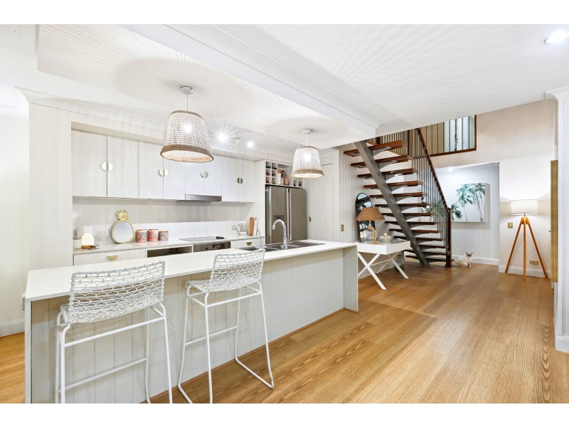 92 Verona Circuit, Burleigh Waters QLD 4220