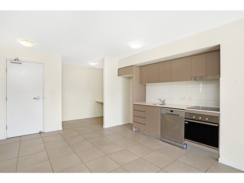 10/14 Rose Street, Southport QLD 4215