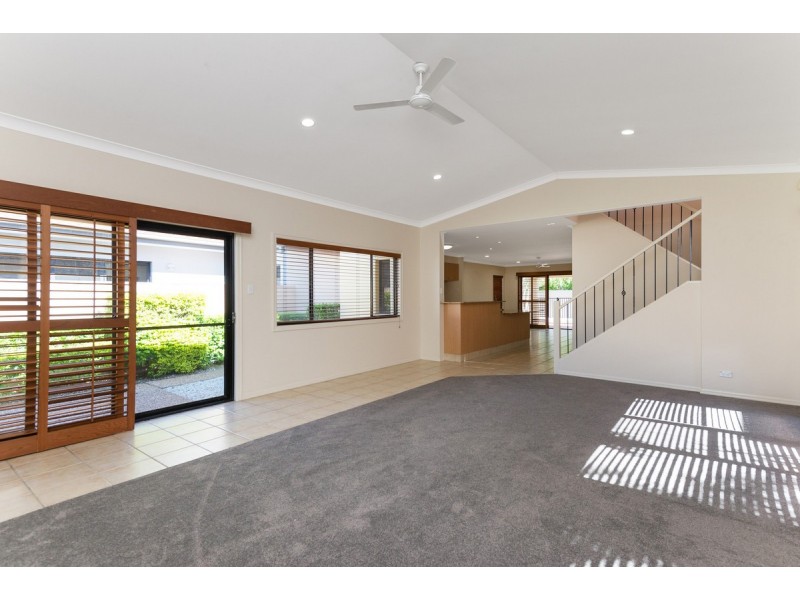 540 Oyster Cove Promenade, Helensvale QLD 4212