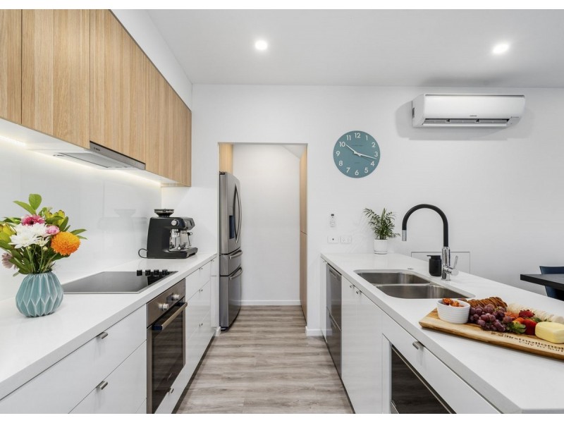 124 North Quay Circuit, Hope Island QLD 4212