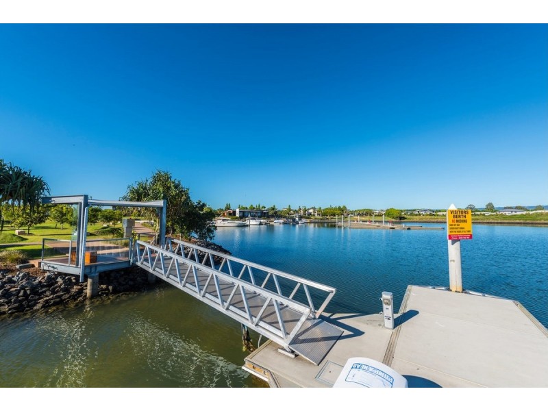 124 North Quay Circuit, Hope Island QLD 4212