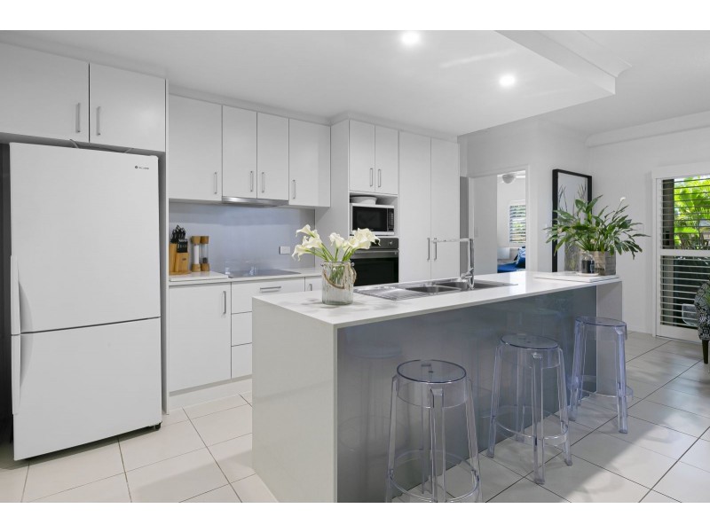 3/2312 Gold Coast Highway, Mermaid Beach QLD 4218