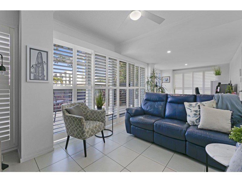 3/2312 Gold Coast Highway, Mermaid Beach QLD 4218