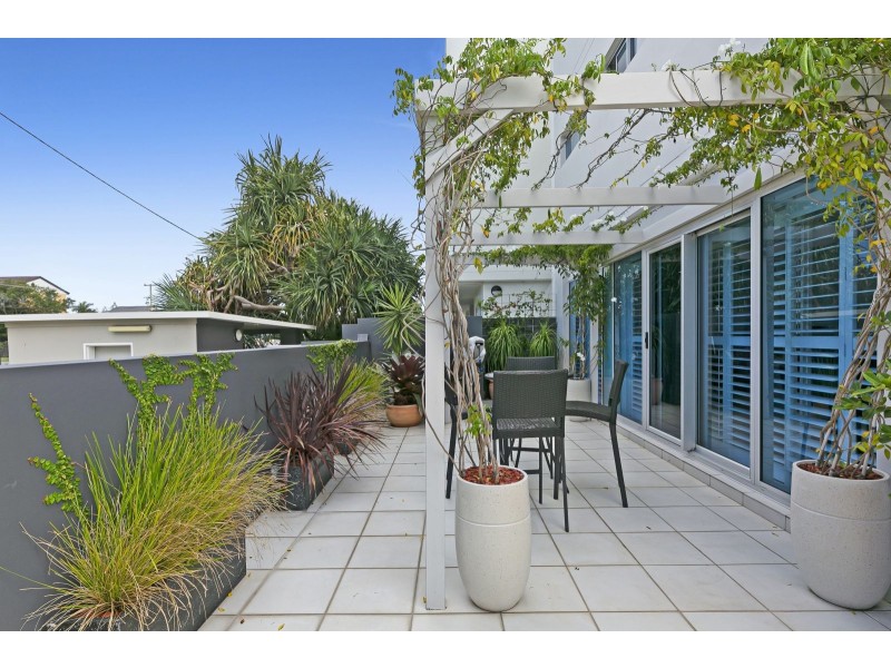 3/2312 Gold Coast Highway, Mermaid Beach QLD 4218
