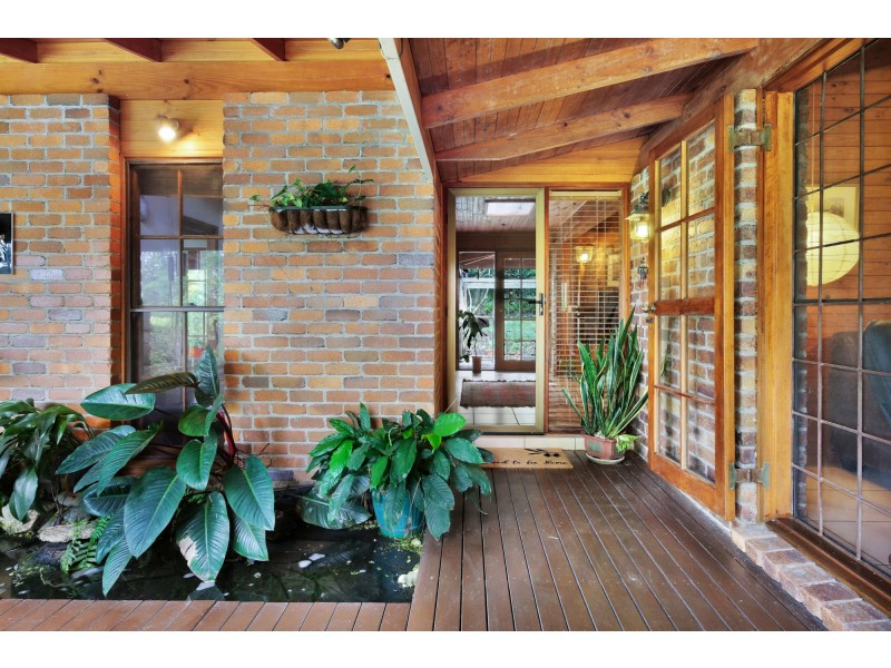 15 Thredbo Drive, Worongary QLD 4213