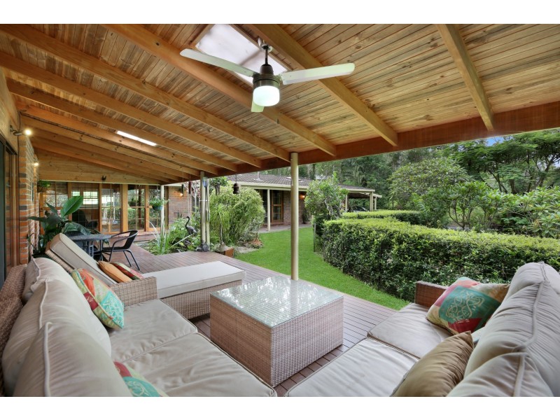 15 Thredbo Drive, Worongary QLD 4213