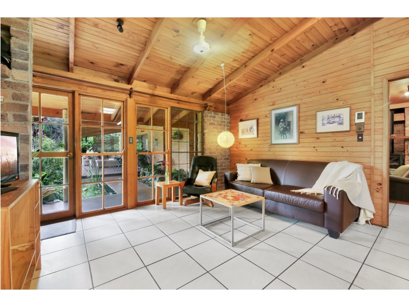 15 Thredbo Drive, Worongary QLD 4213