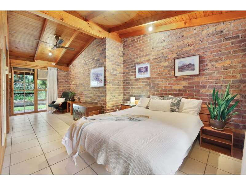 15 Thredbo Drive, Worongary QLD 4213