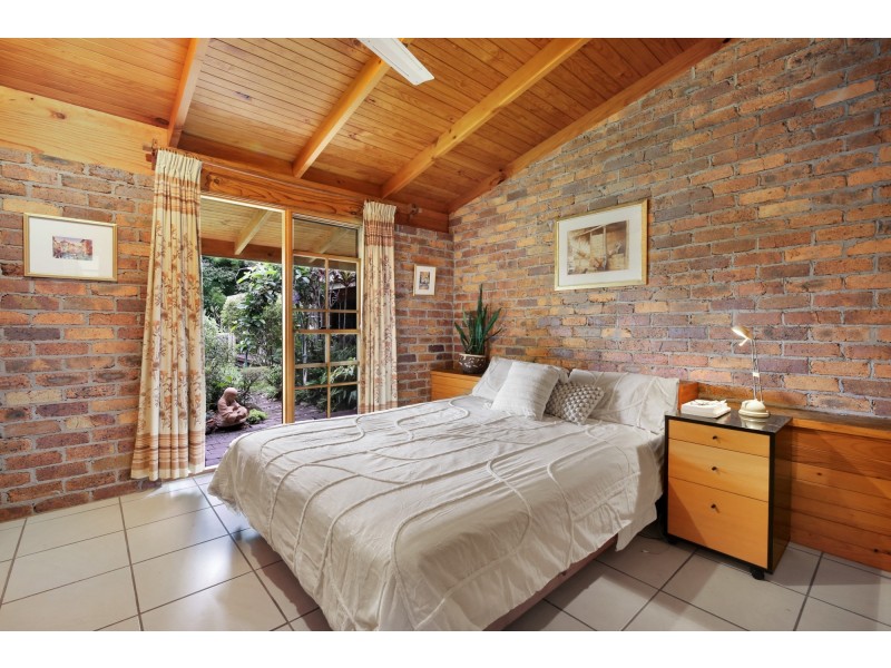 15 Thredbo Drive, Worongary QLD 4213