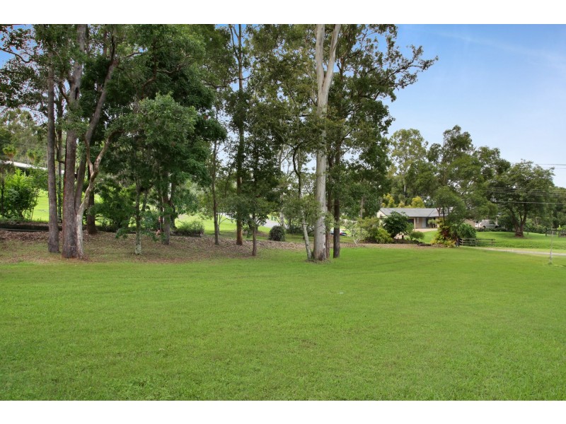 15 Thredbo Drive, Worongary QLD 4213
